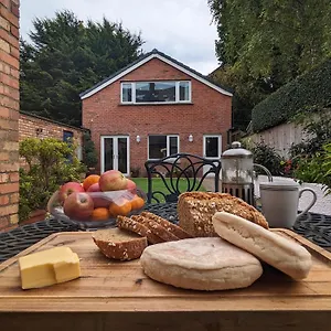https://bt-9-granny-flat-walled-garden.belfasthotelsireland.com