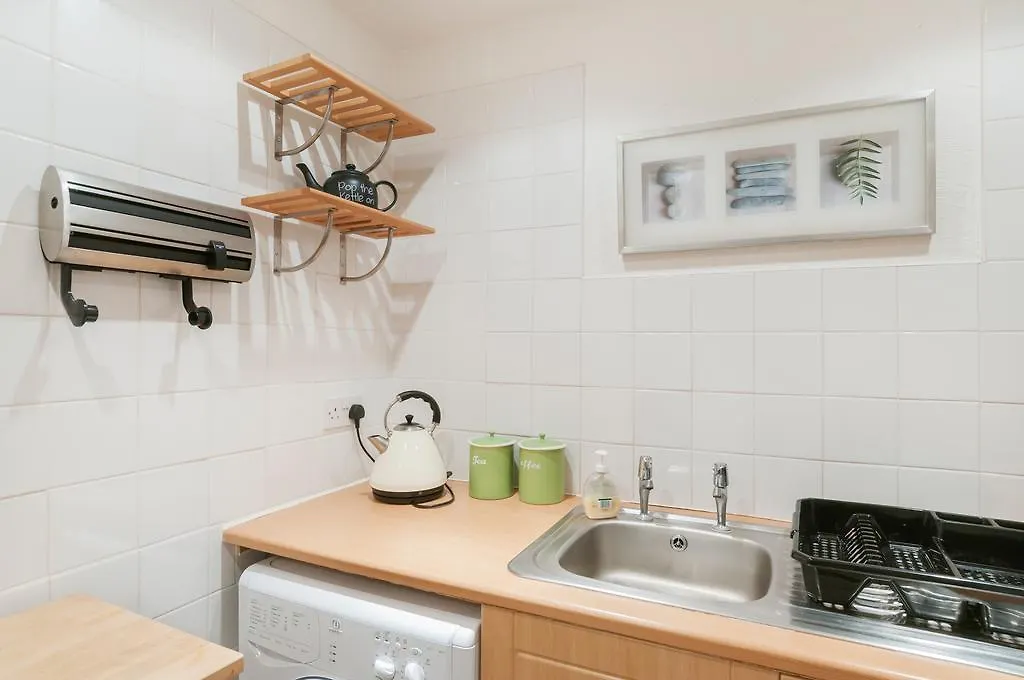 Albion Terrace Apartment Edinburgh 0*,  United Kingdom